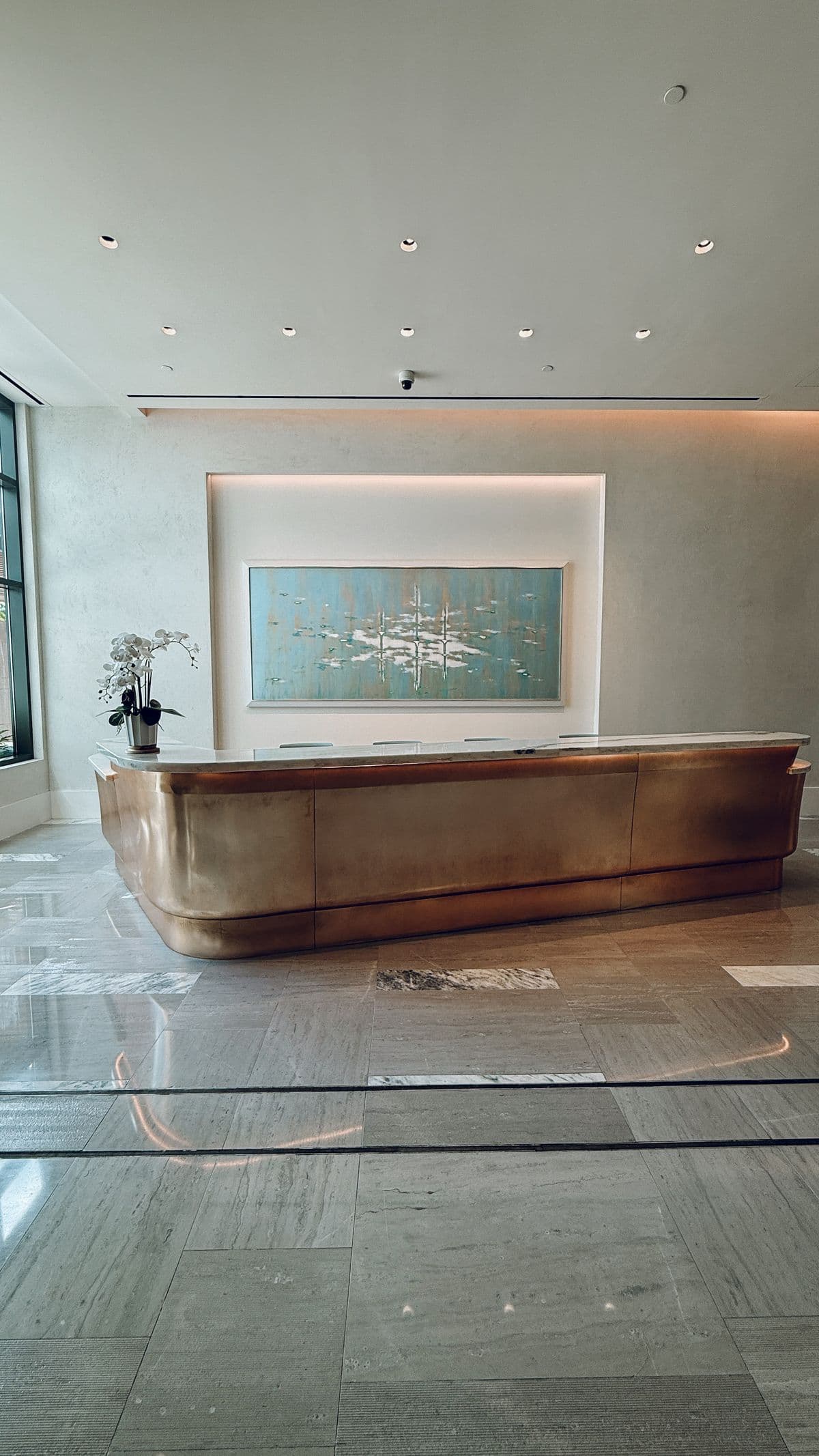 The dramatic, luxurious reception at Noir Aesthetics